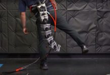 La queue robotique qui aide les personnes âgées à marcher